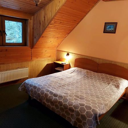 Затишок Villa Tysovets Bagian luar foto